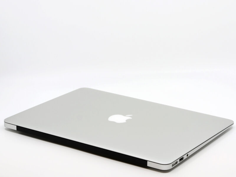Apple MacBook Air (13" Early 2015) i5/4gb/128gb - Image 2