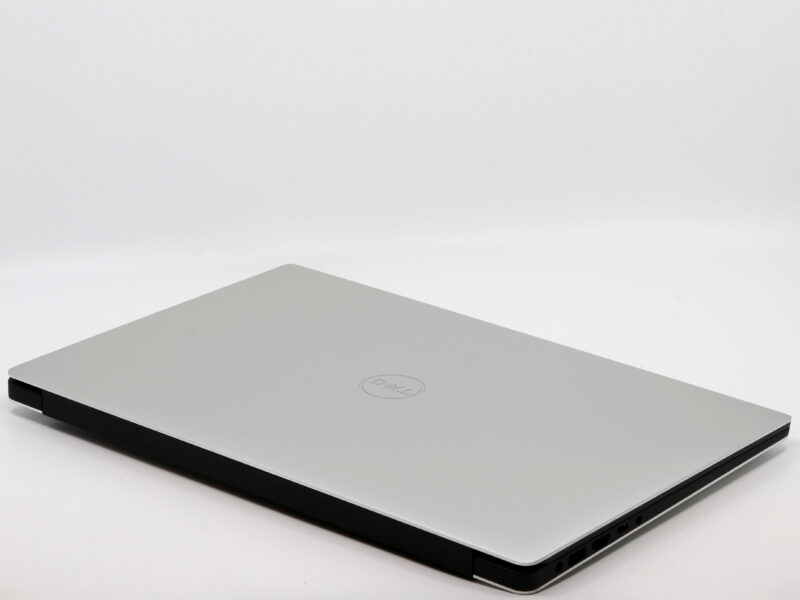 Dell Precision 5530 15.6" i9/32GB/1TB/QuadroP2000 - Image 2